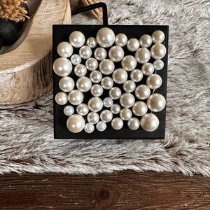 Hand crafted Pearl Cluster black wood trinket box